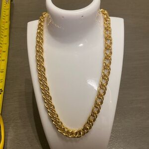 Napier Vintage Gold Chunky Link Gold Tone necklace
